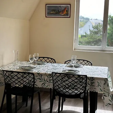 De Standing Apartment